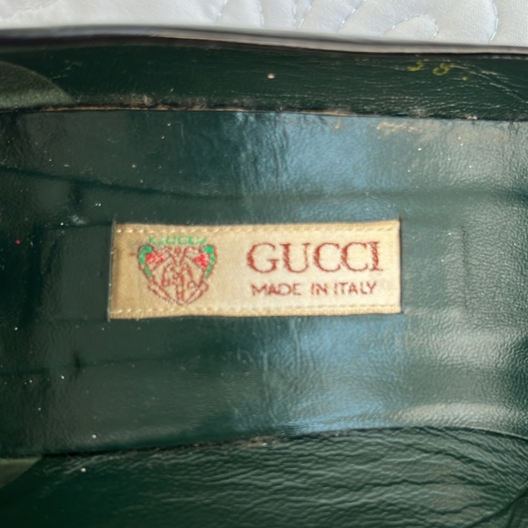 Gucci. Black patent leather pumps. - Picture 7 of 7